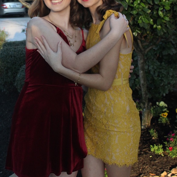 endless rose yellow lace cocktail dress - Picture 4 of 5